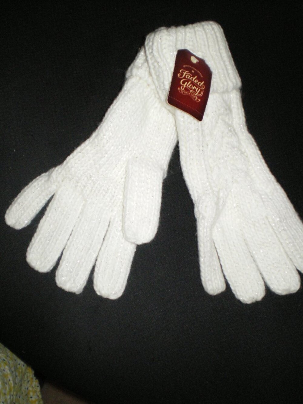 Womens Ivory Knitted Gloves NWT